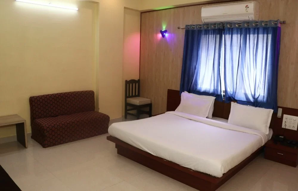 Royal Suite Room with Bathtub in Nathdwara